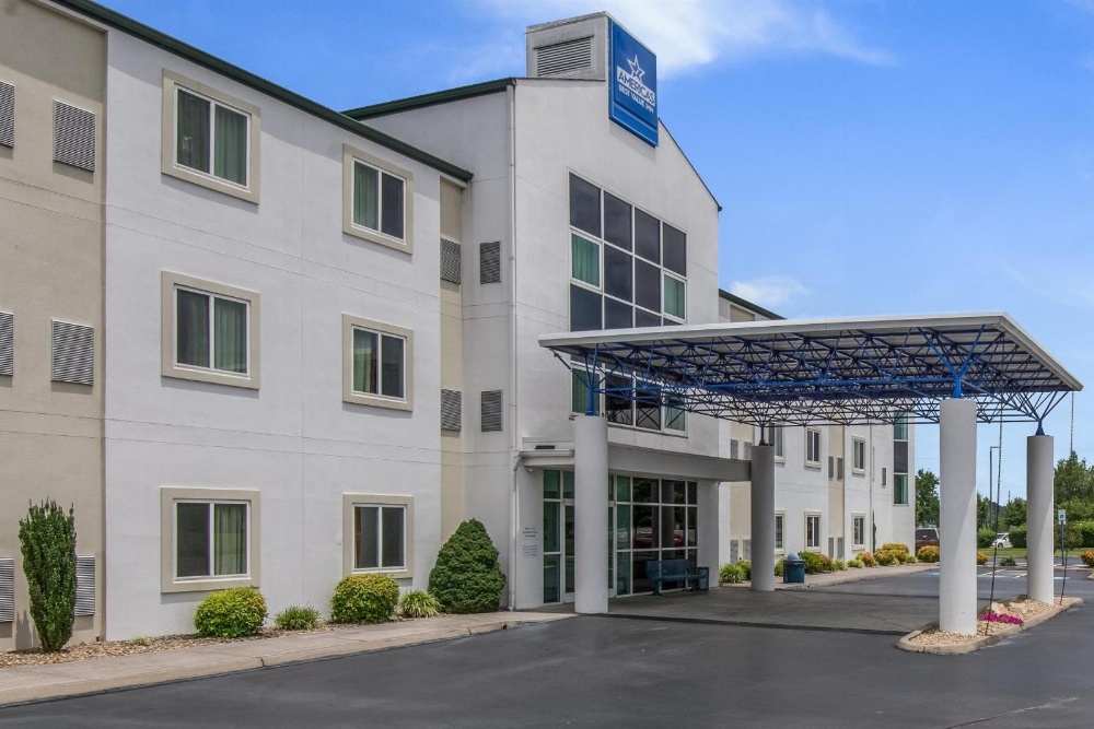 Americas Best Value Inn Knoxville East Main image